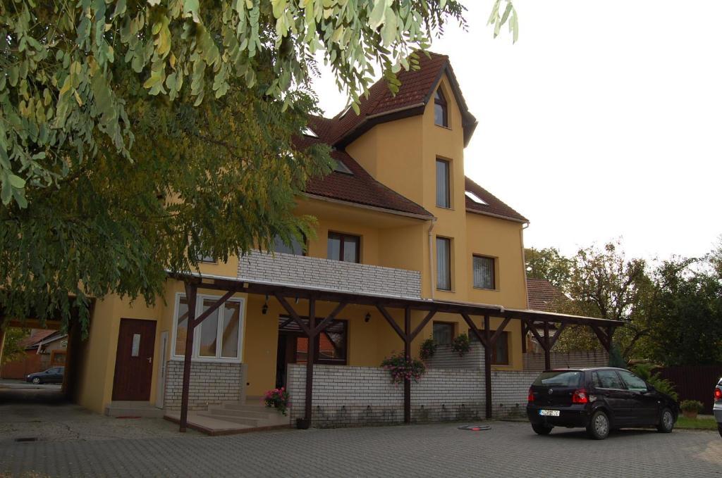 Bocskai Panzio Bed & Breakfast Nyíregyháza Екстериор снимка